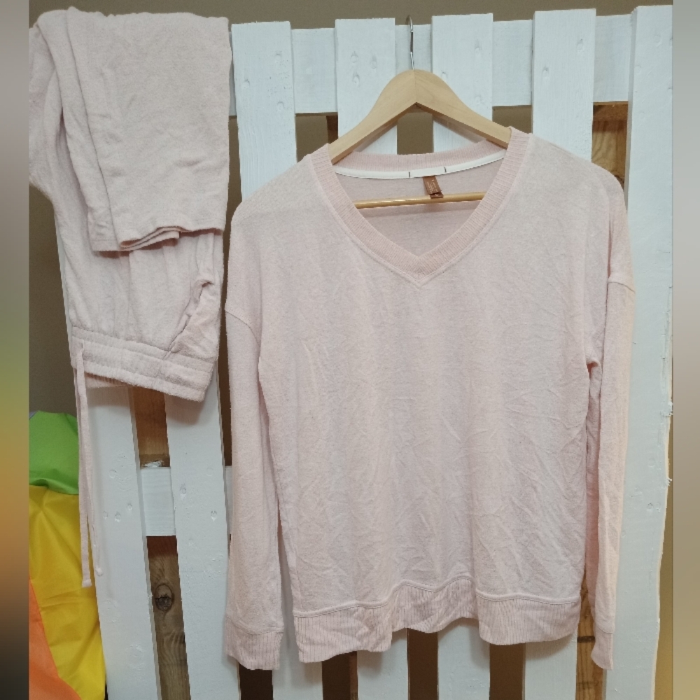 DENVER HAYES pink pajamas set